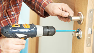 Automotive Locksmith at North Of Somerset Paramount, California